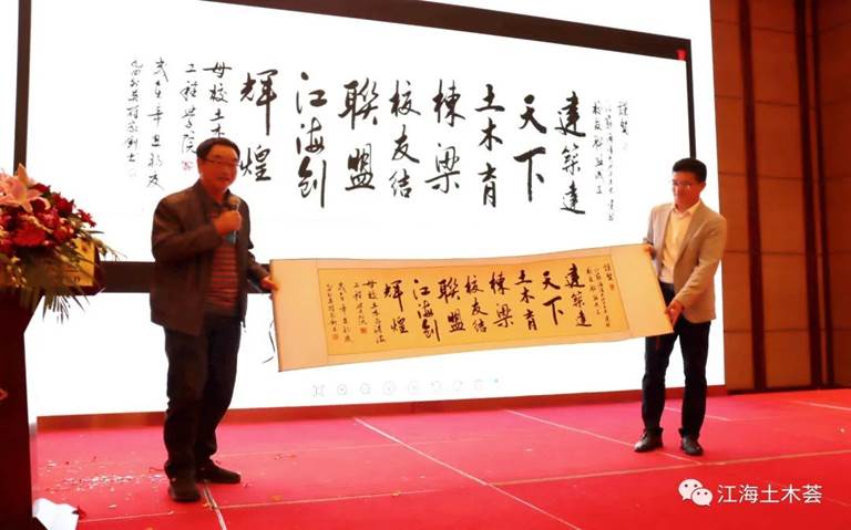 https://mmbiz.qpic.cn/mmbiz_jpg/q7mvZIBW976C8SuKL3y1aHl9g8zTX3HNnOMyIn5VOUUyIpEoZwR2Ujeq474RIff0rIuOibm7yAndflgOFzvX5dg/640?wx_fmt=jpeg